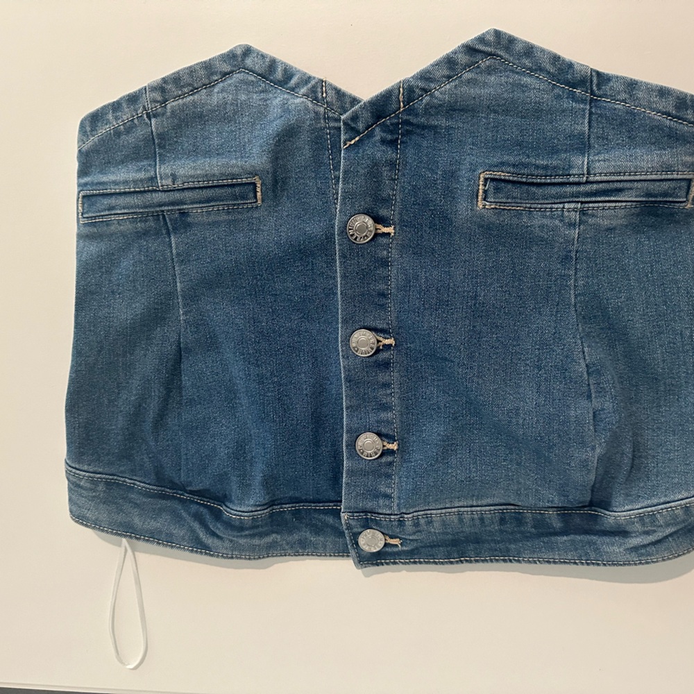 Blue Denim Top with Sturdy Construction and Classic Design